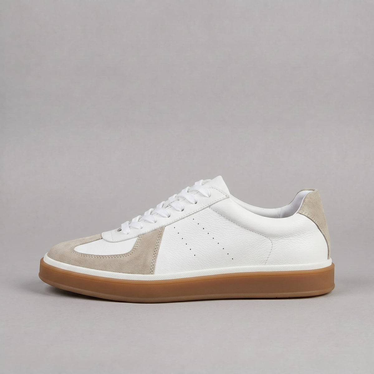 Hyères | Baskets Court en Cuir