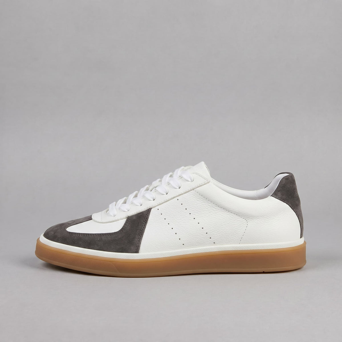 Hyères | Baskets Court en Cuir